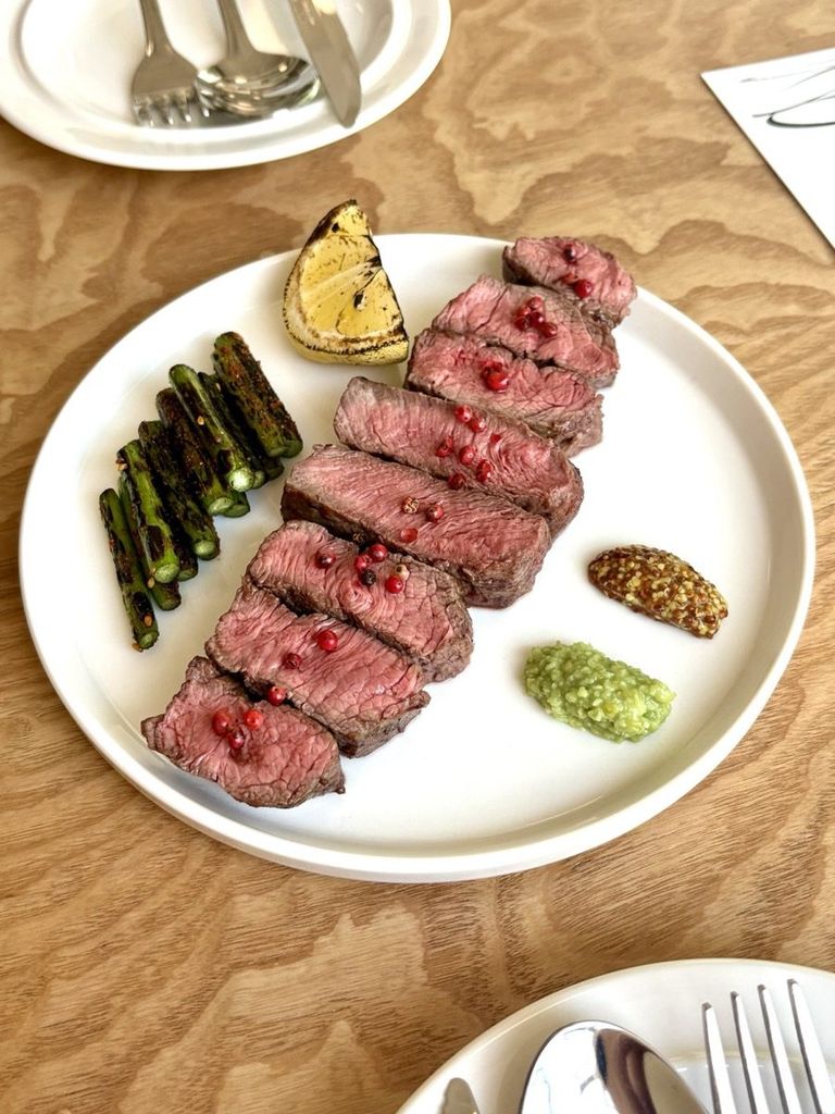 Gasik Signature — Oak-smoked Red Pepper Steak
